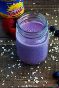 Mixed Berry Banana Oatmeal Smoothie